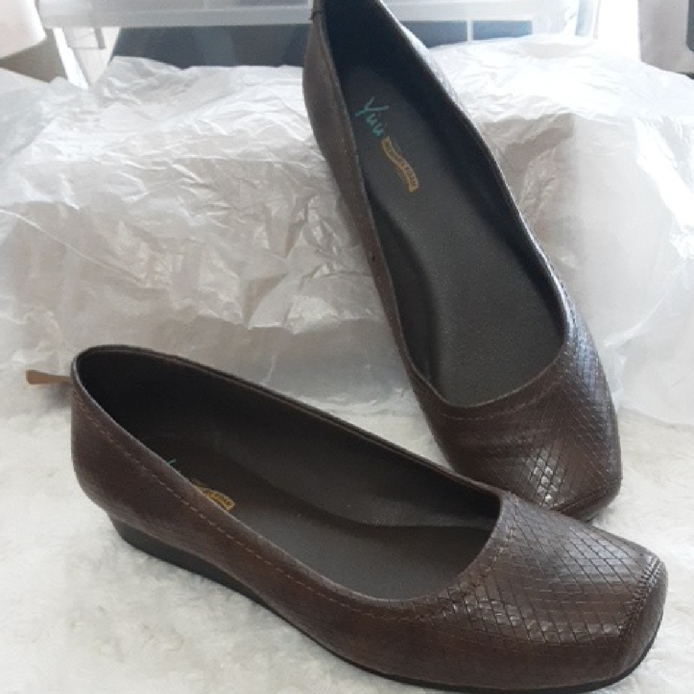 Elegant Brown Loafers for Women